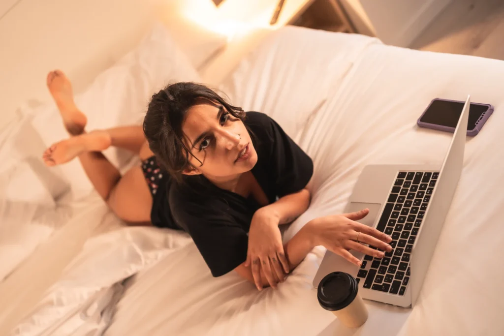 Tehnologie și Inovație în Videochat | Best Studios